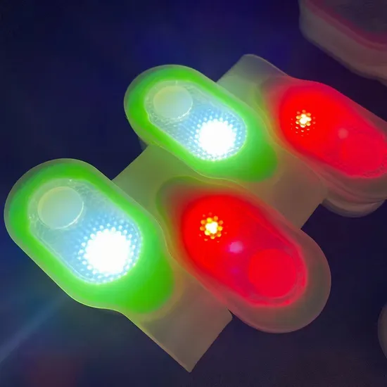 Clip de collier en Silicone, lumière LED, Sports de plein air, équitation de nuit, course de nuit, lumière magnétique d'avertissement Super brillante